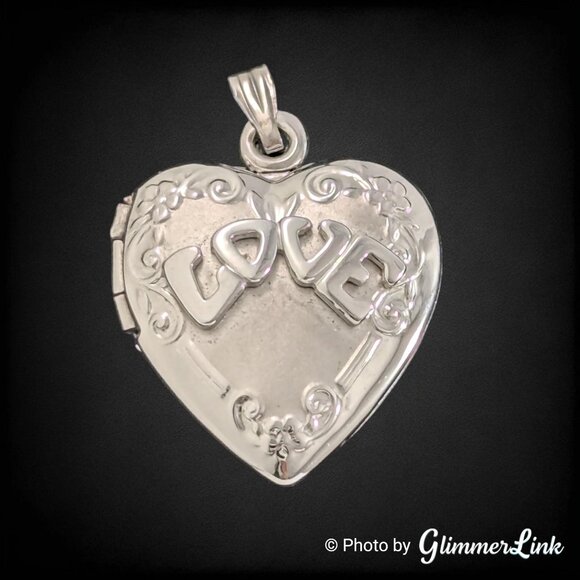 Vintage Sterling Silver LOVE Heart Locket Pendant - Picture 1 of 10